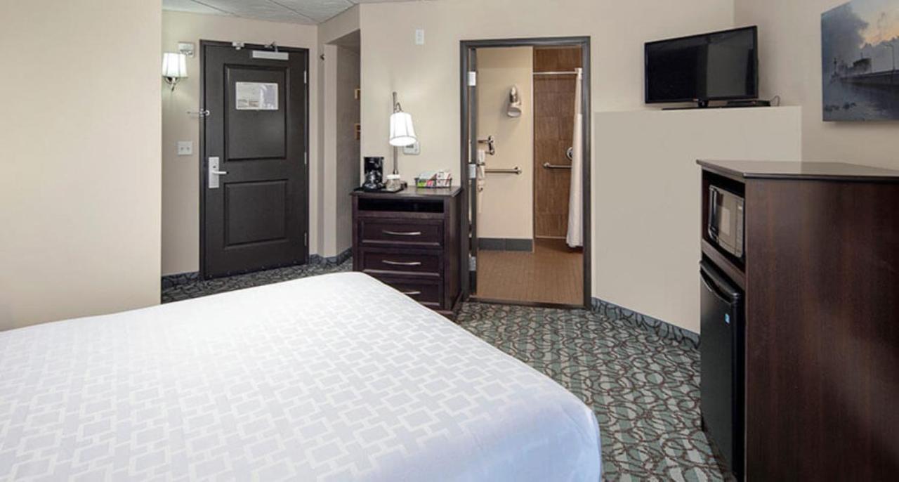 Park Point Marina Inn Дулут Экстерьер фото