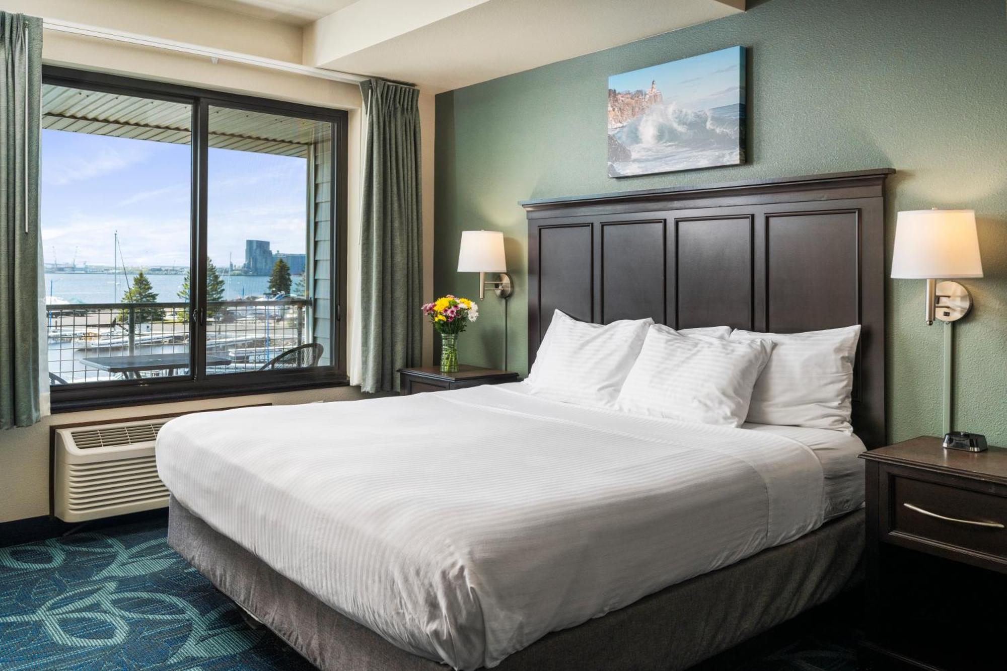 Park Point Marina Inn Дулут Экстерьер фото