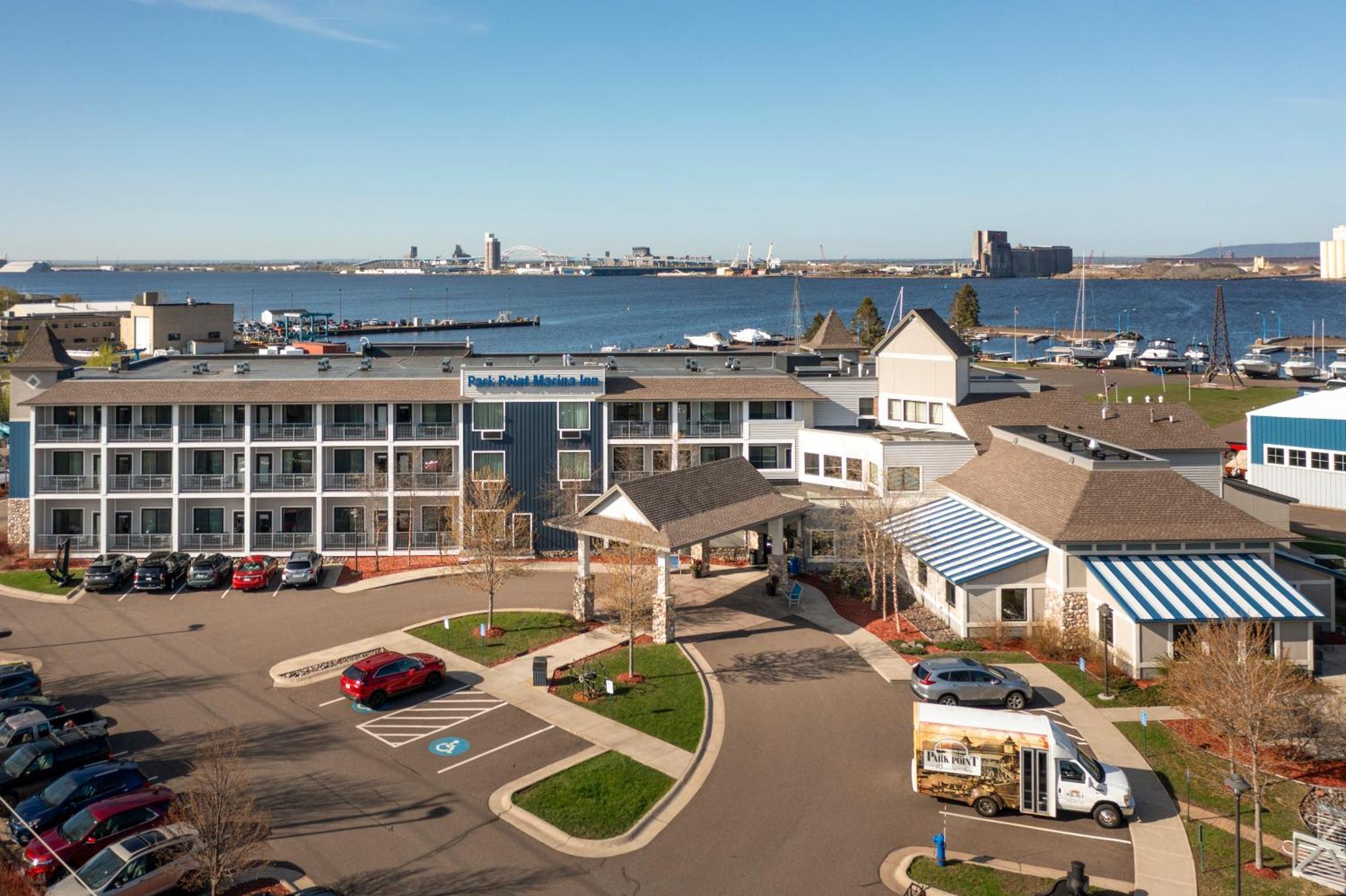 Park Point Marina Inn Дулут Экстерьер фото