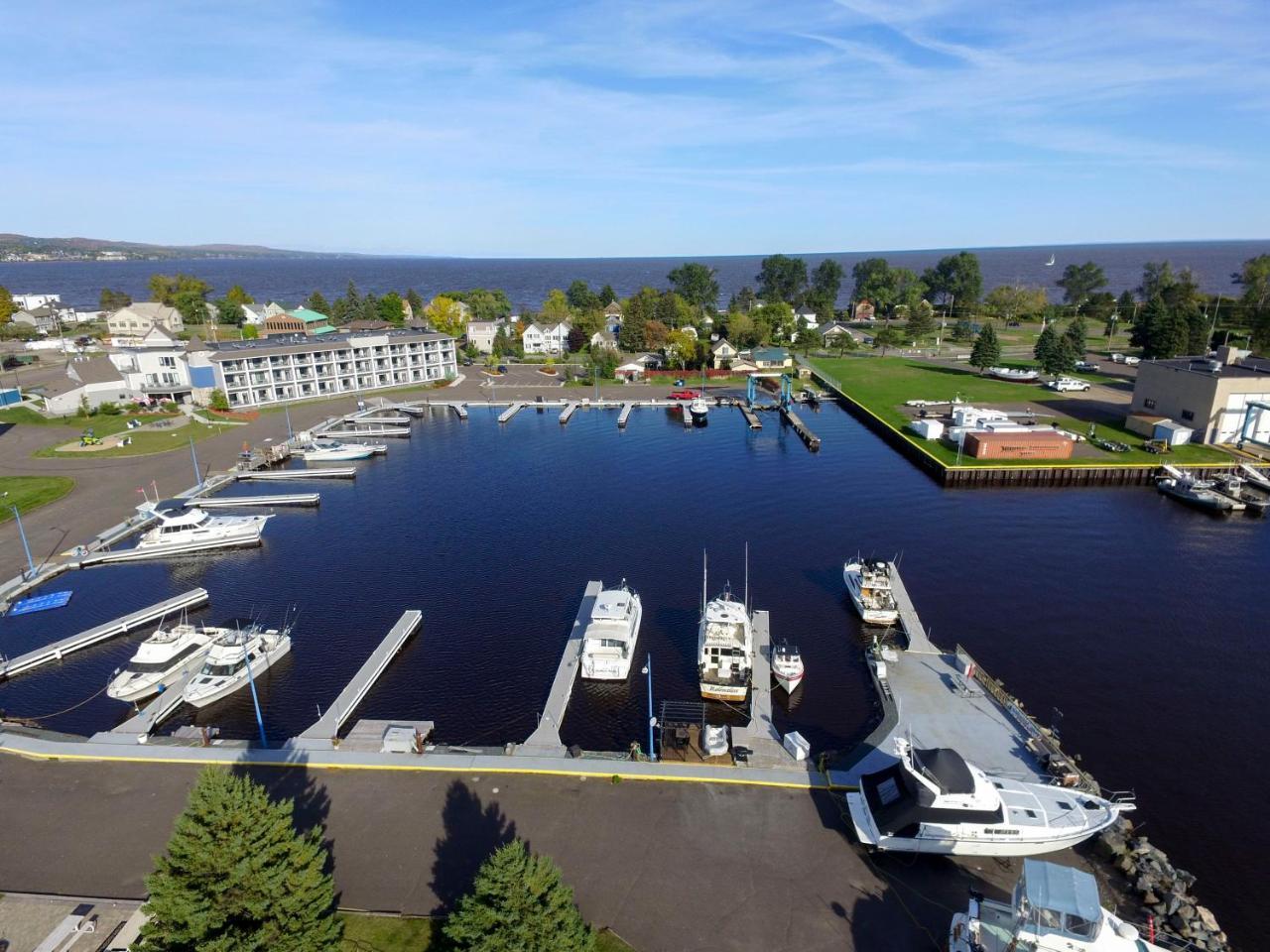 Park Point Marina Inn Дулут Экстерьер фото
