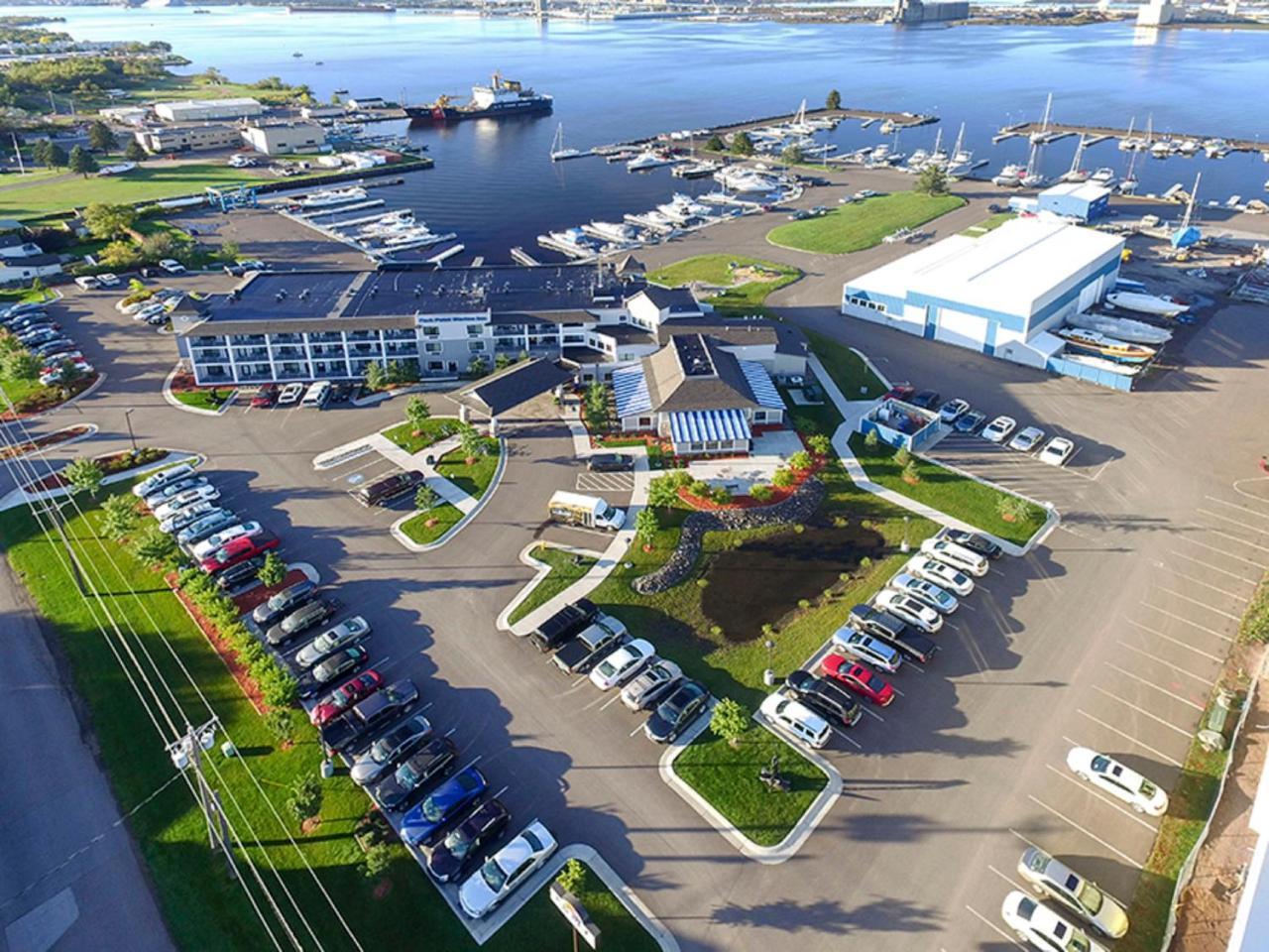 Park Point Marina Inn Дулут Экстерьер фото